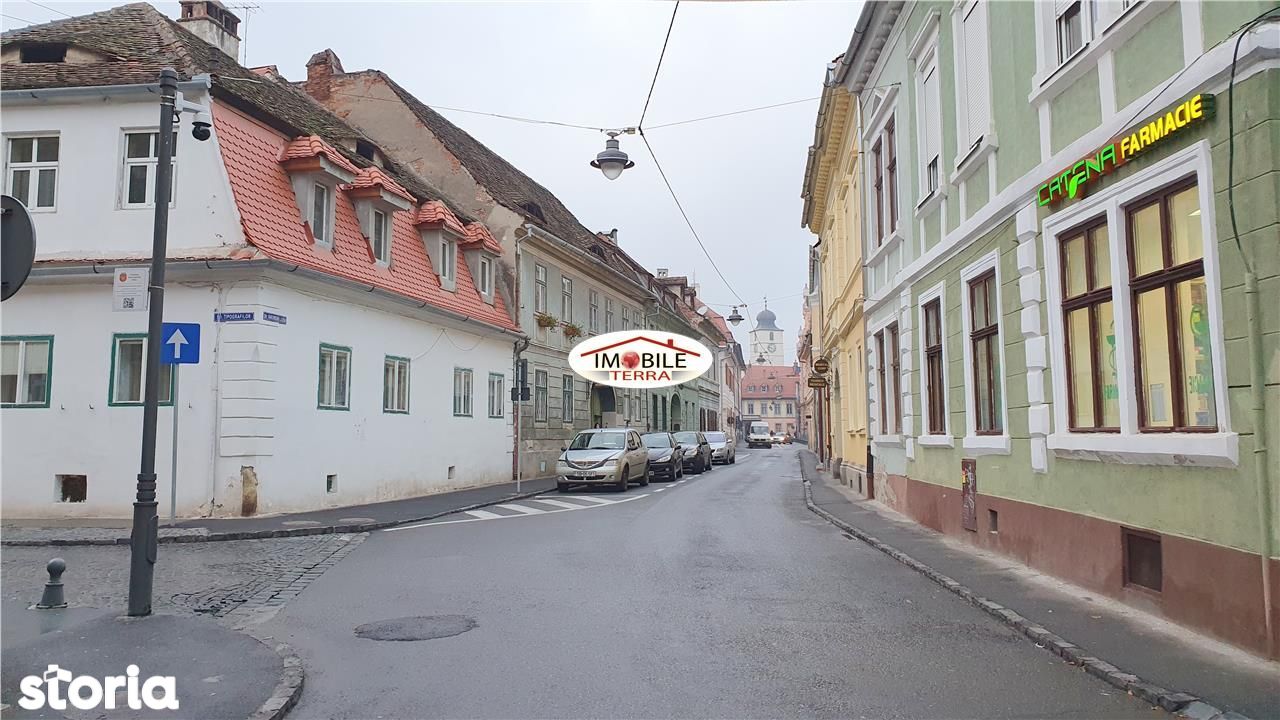 Apartament cu 3 camere si gradina in centrul istoric Sibiu