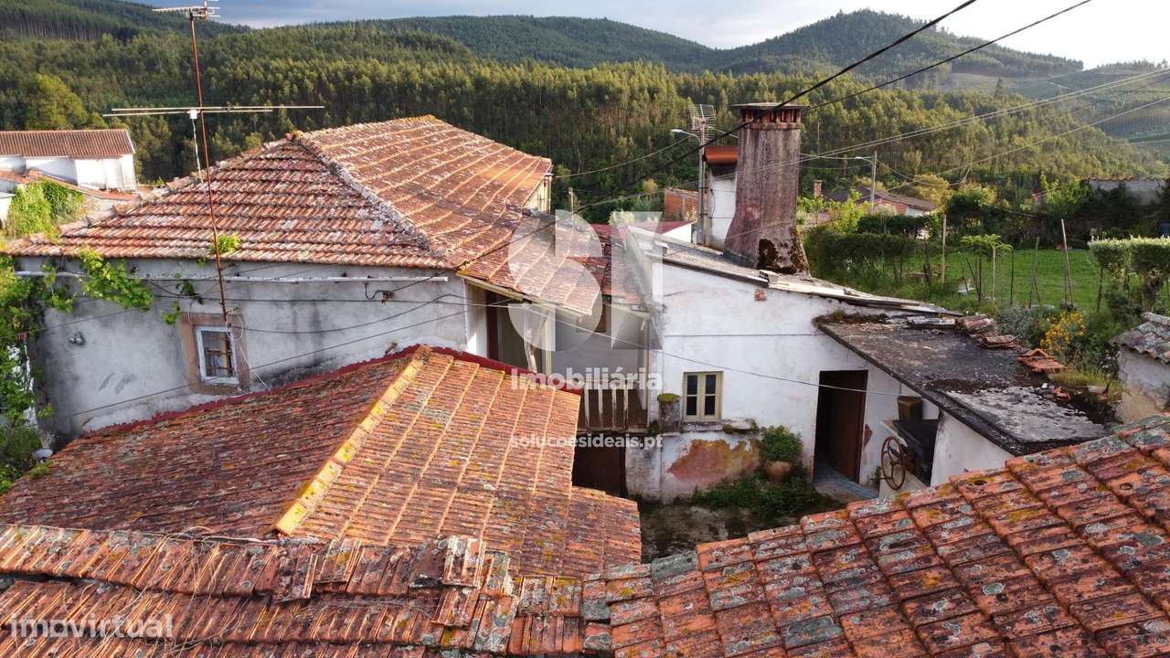 Moradia p/ RestaurarT2+1 VNPoiares - Grande imagem: 4/18