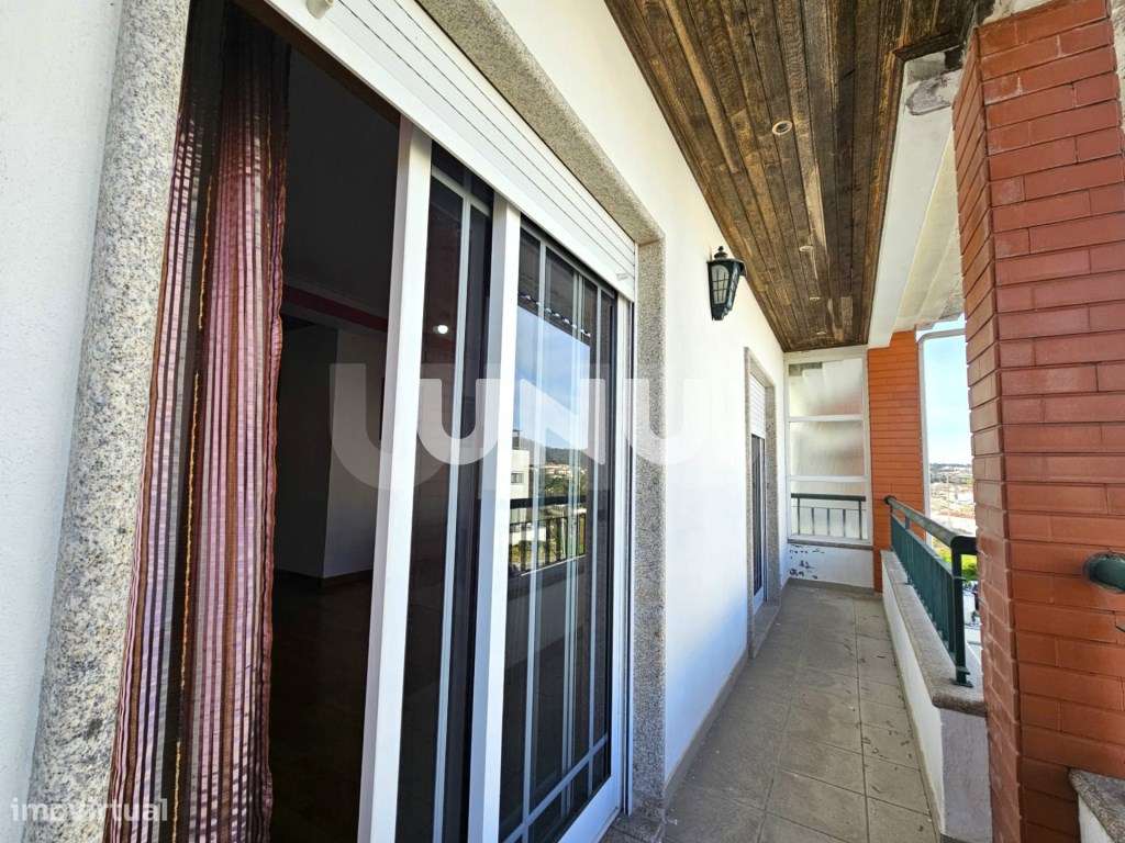 Moradia em Banda T5 - A 5 Minutos do Centro da Cidade de Viseu-31