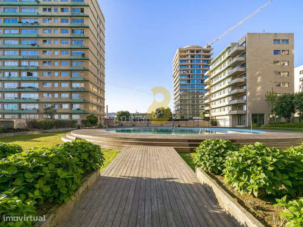 T4 no Condomínio Portas do Mar I - Grande imagem: 2/24