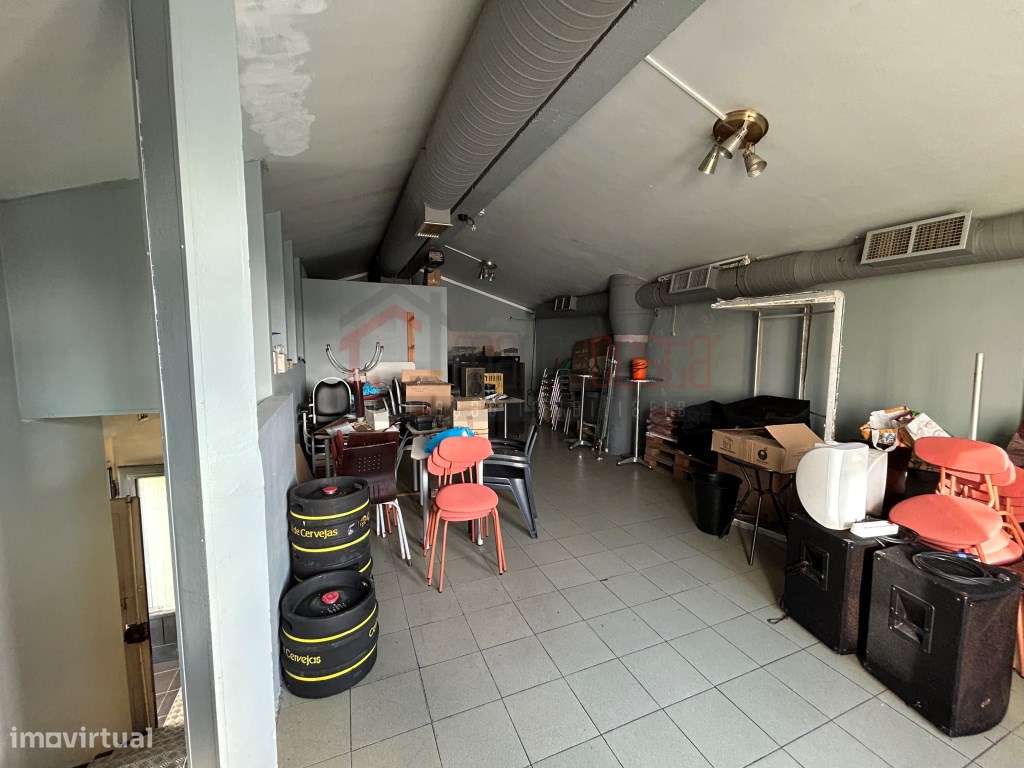 Prédio no Centro Histórico de Peniche-16