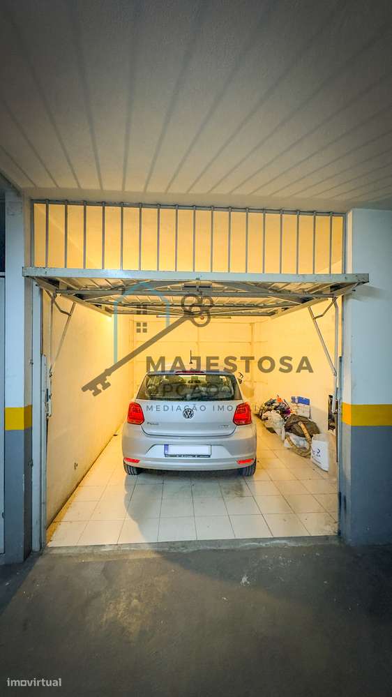 Apartamento T3 no Último Andar com Garagem — Gualtar (Braga)-29