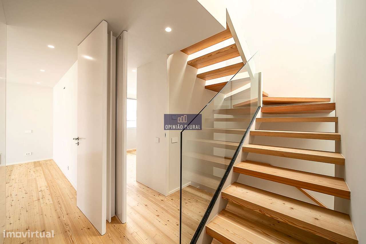 Espaçosa Moradia T4 com Escritório e Piscina - Pronta a Habitar-24