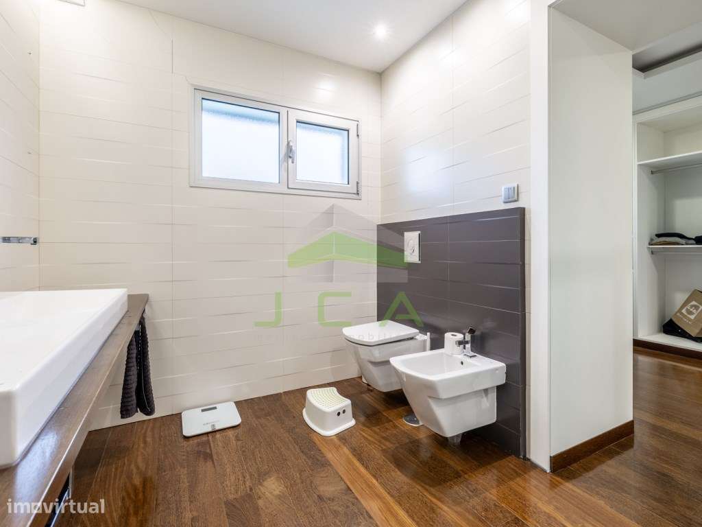 Moradia V4 isolada a 3min de Leiria-42