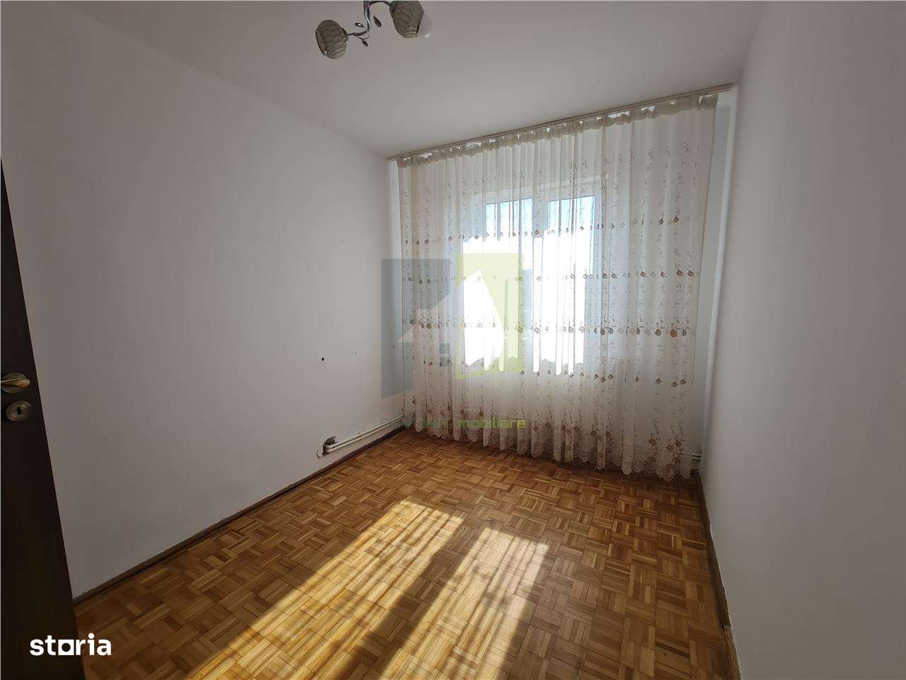 3 camere cu centrala in Craiovita-comision 0%-4