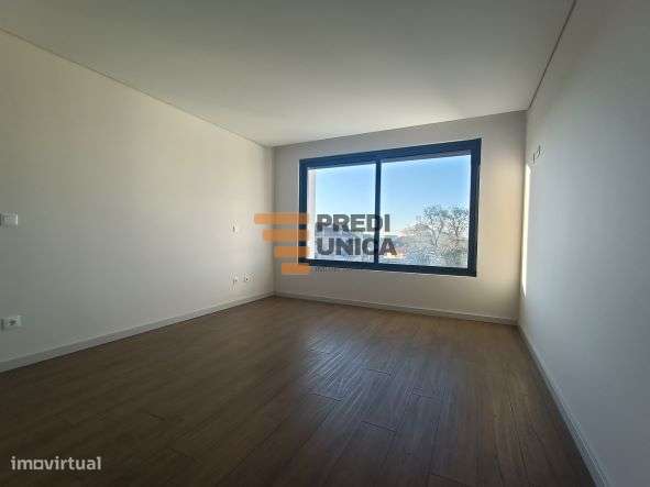 Apartamento T3 Venda em Cedofeita, Santo Ildefonso, Sé, Miragaia, São-4