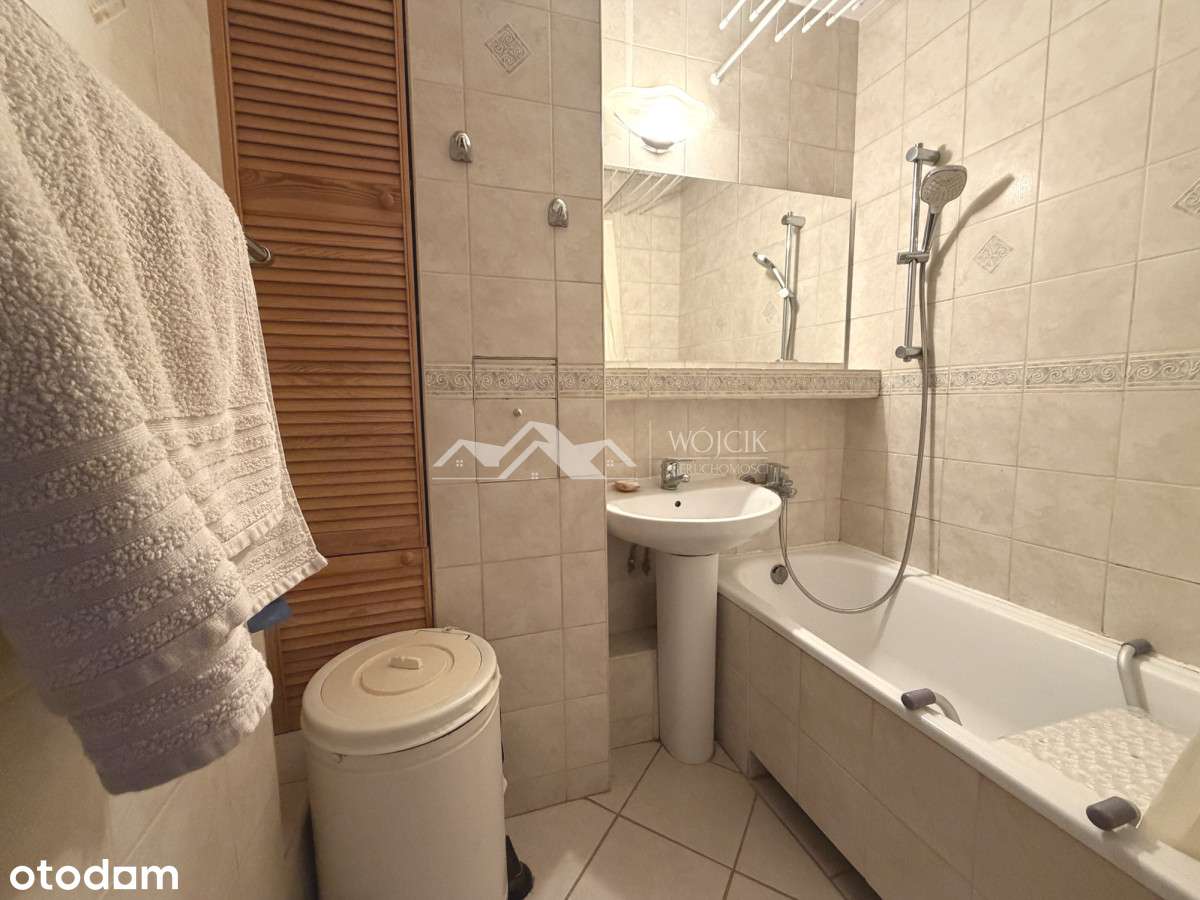 KLucze w biurze Zadbane 3M osobna kuchnia Centrum-17