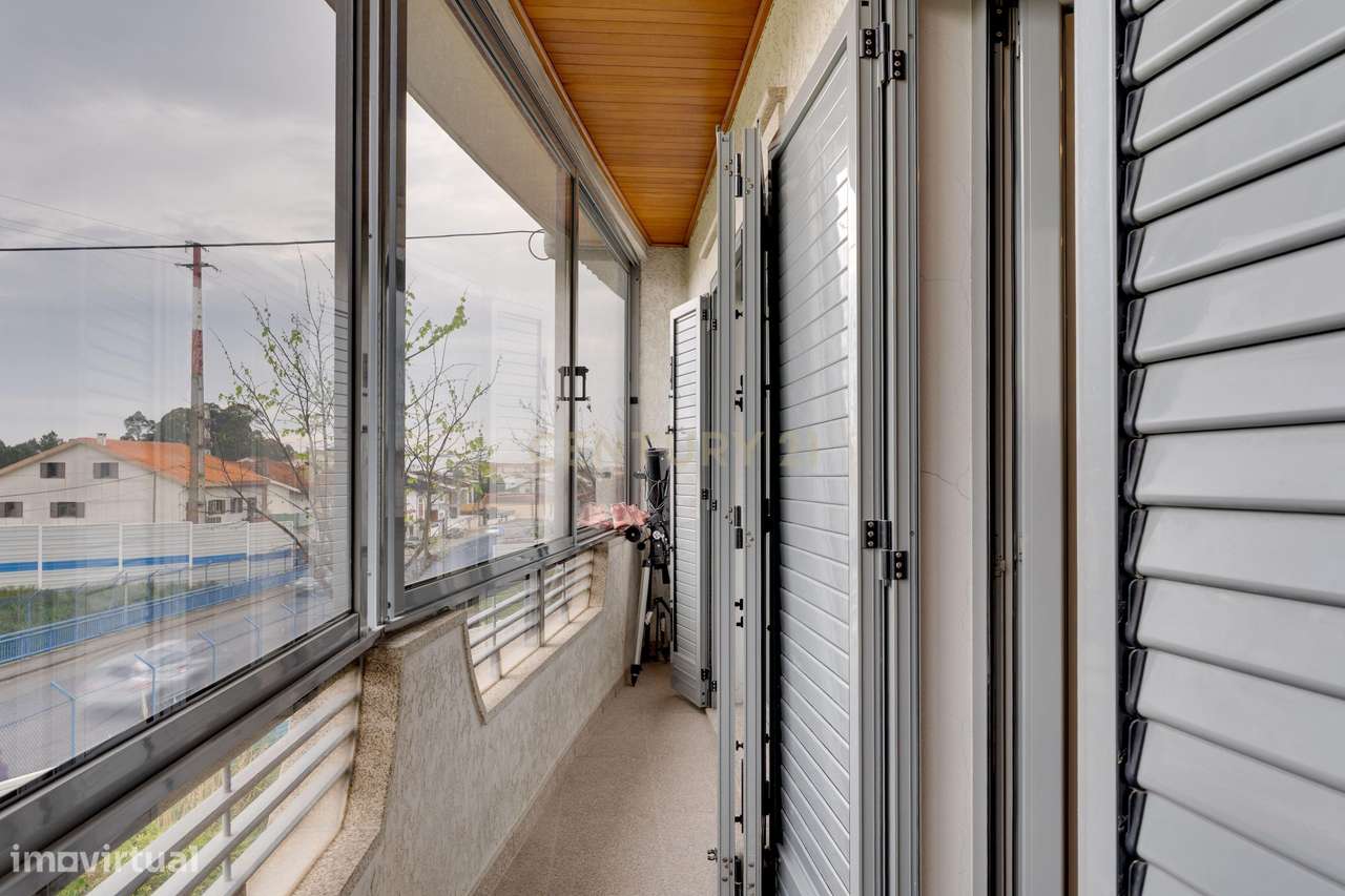 Moradia T3+1 em banda a 5 min do Centro da Cidade de Espinho-15