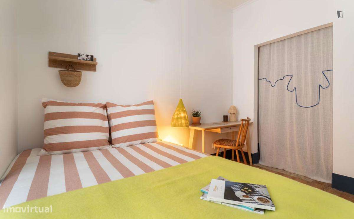 Quarto - localizado em Anjos Lisbon - Grande imagem: 3/10