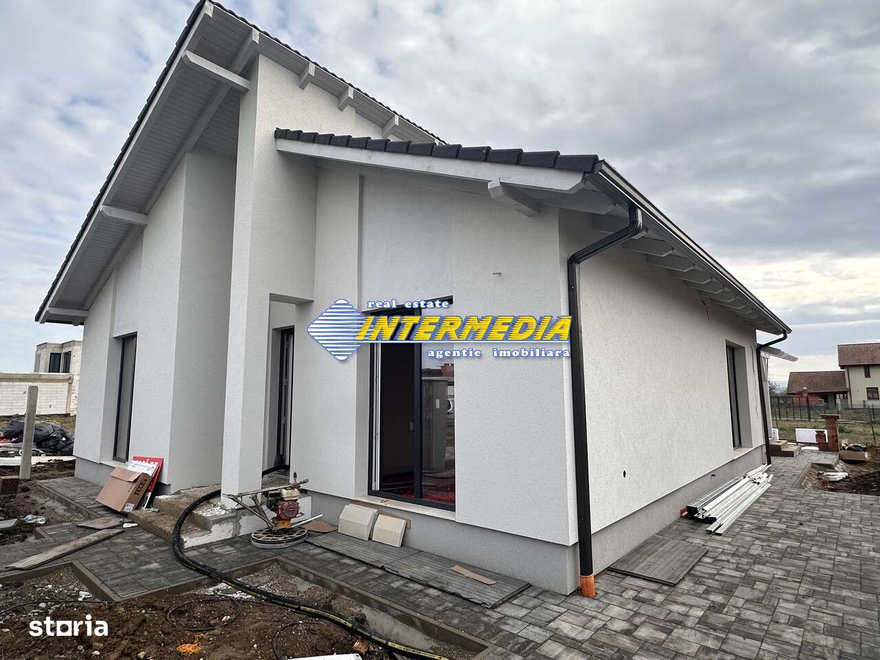 Casa noua pe parter 90 mp de vanzare finisala la cheie-0