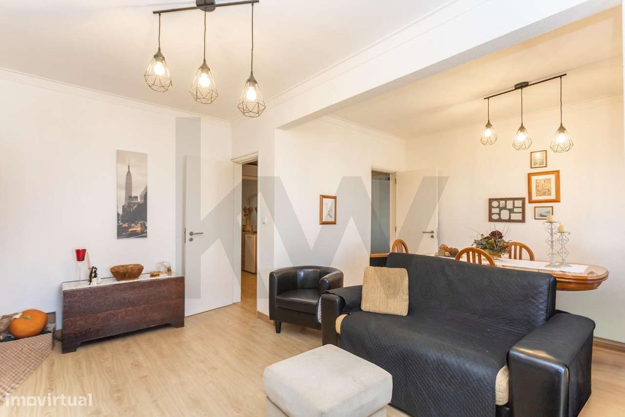 Apartamento T3 na Amora situado na Praceta Tomás da Fonseca - Grande imagem: 2/31