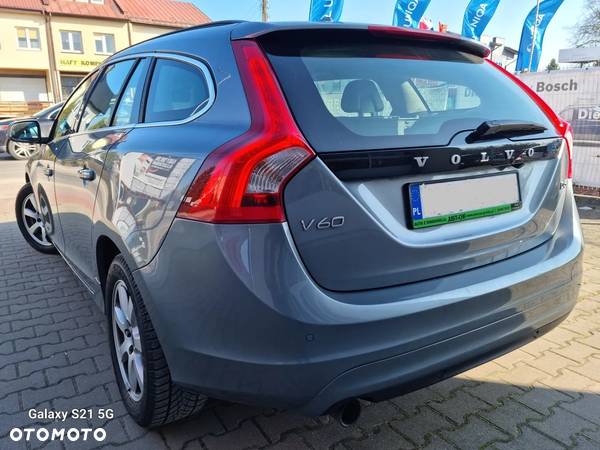 Volvo V60 D3 Geartronic Momentum - 7