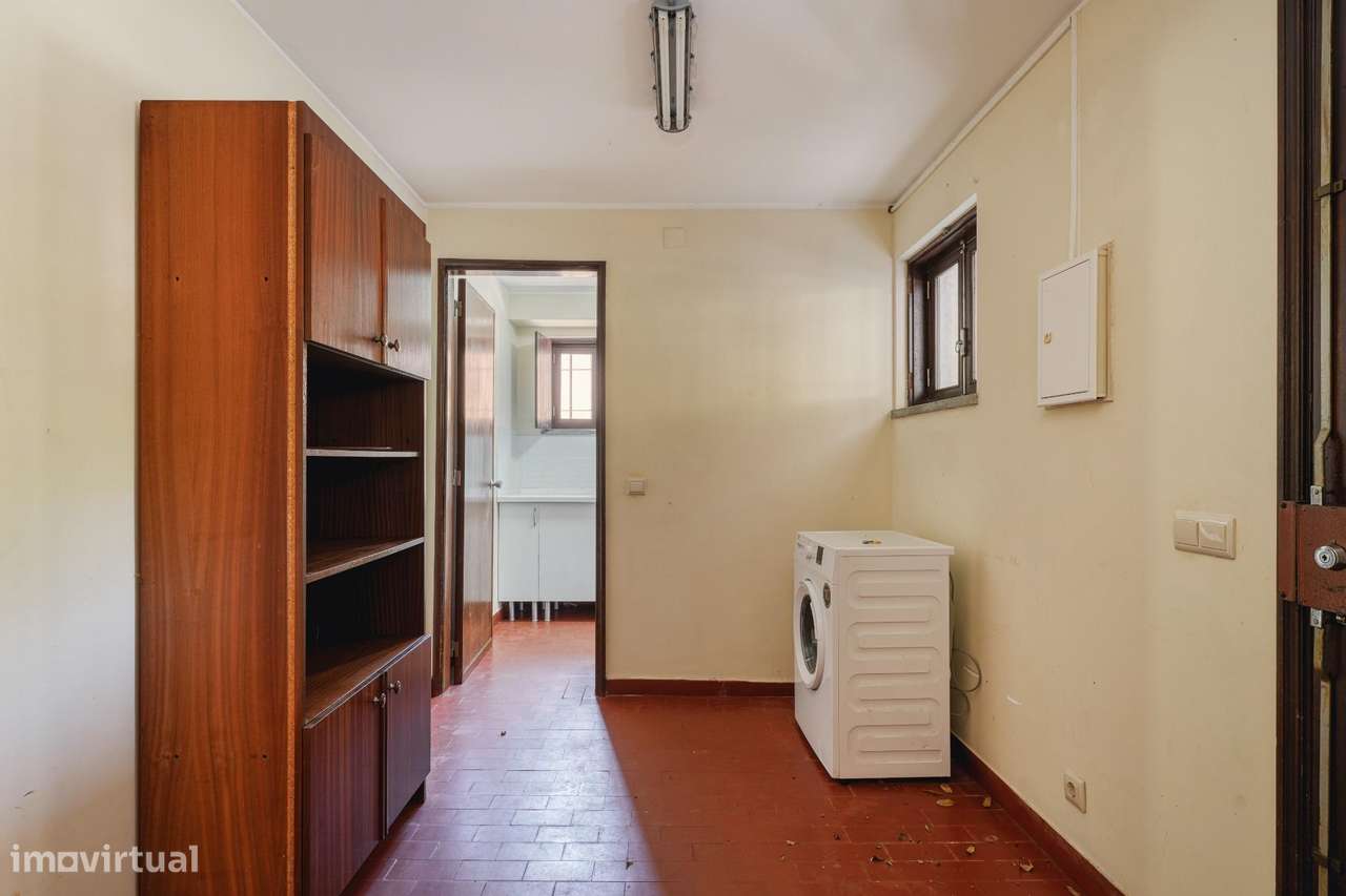 Moradia independente T8 com jardim, pomar e garagem | Nova Oeiras-20