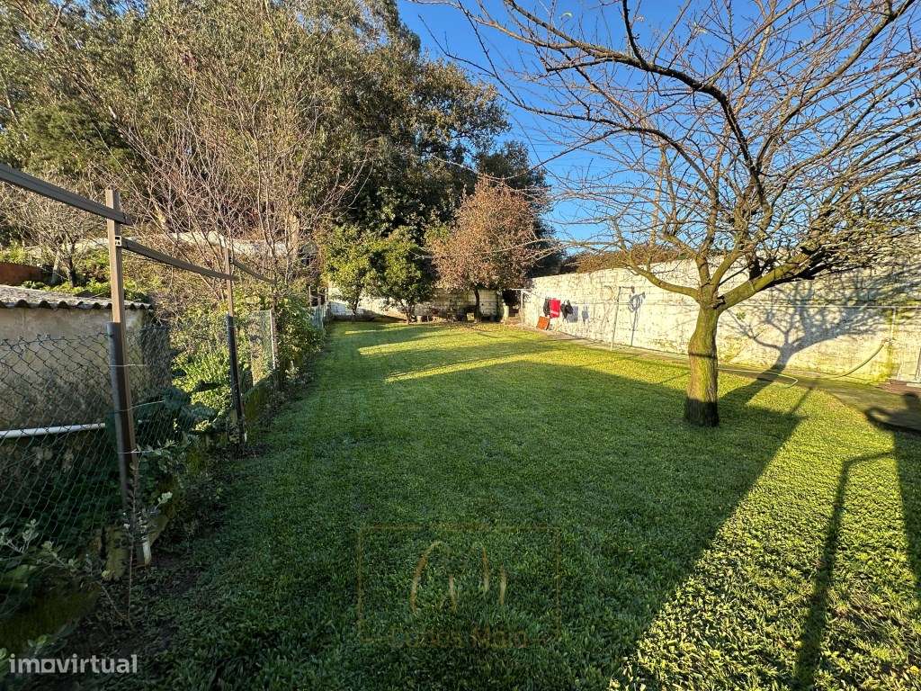 Moradia V4 Retorta com jardim, junto ao rio ave-19