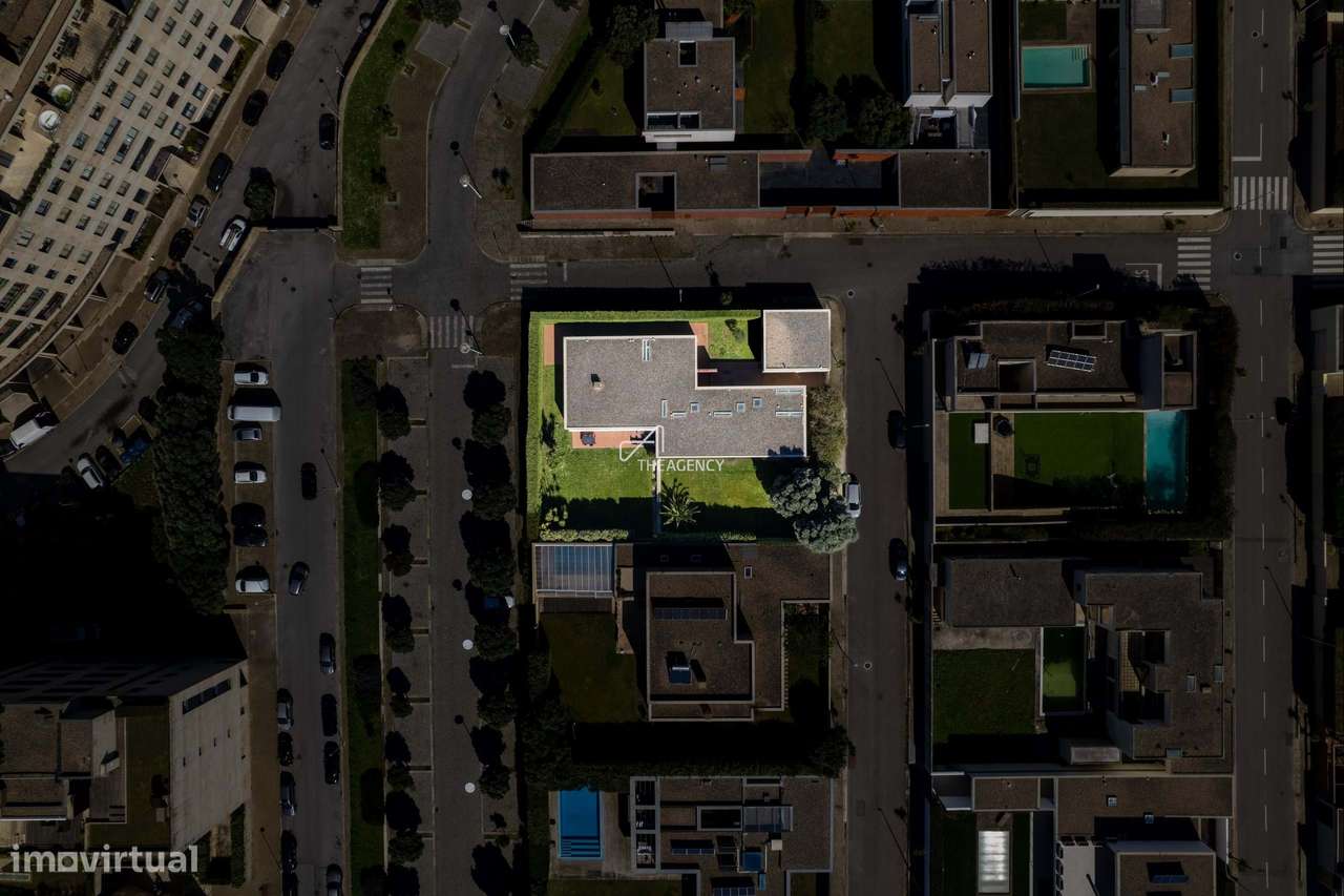 Moradia T4 de Luxo | Leça da Palmeira - 1000m² de Exclusividade e Conf - Grande imagem: 4/33