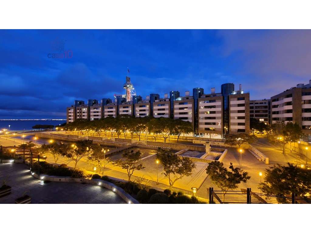 T3 duplex para arrendar em condomínio fechado no Parque das Nações - Grande imagem: 2/28