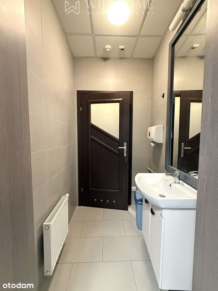 Lokal biurowy w zadbanym budynku Hotelu INVITE-13
