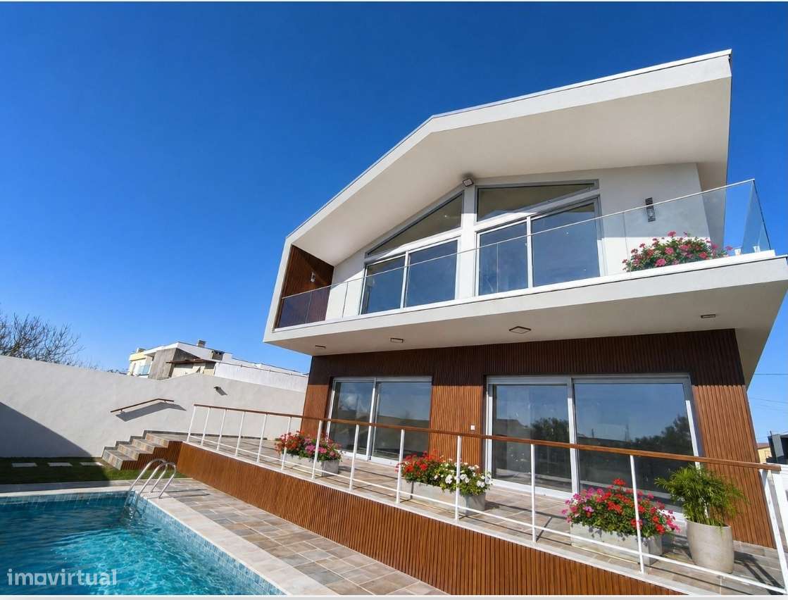 Moradia T5 Nova Primeira Linha Costa Nova