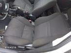 Fotele kanapa Toyota Avensis T25 - 1