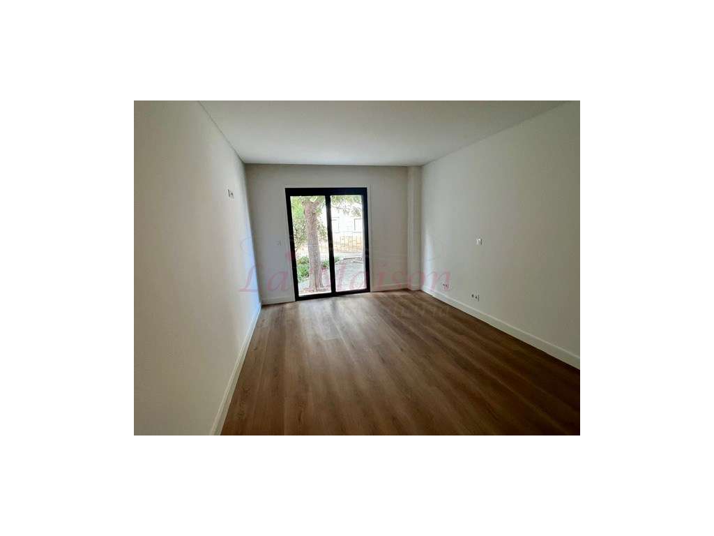 3 Apartamentos T2+1-16