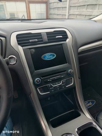 Ford Fusion 2.0 EcoBoost Titanium - 8