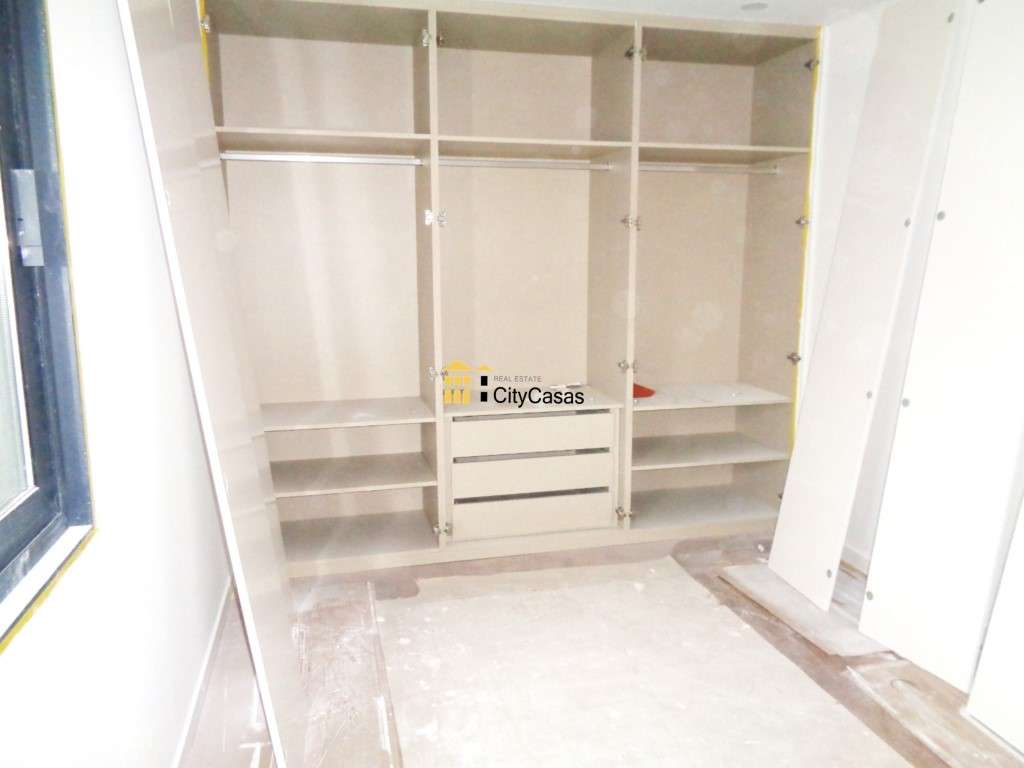 Andar Moradia T2 Renovado em Valbom - Grande imagem: 5/16