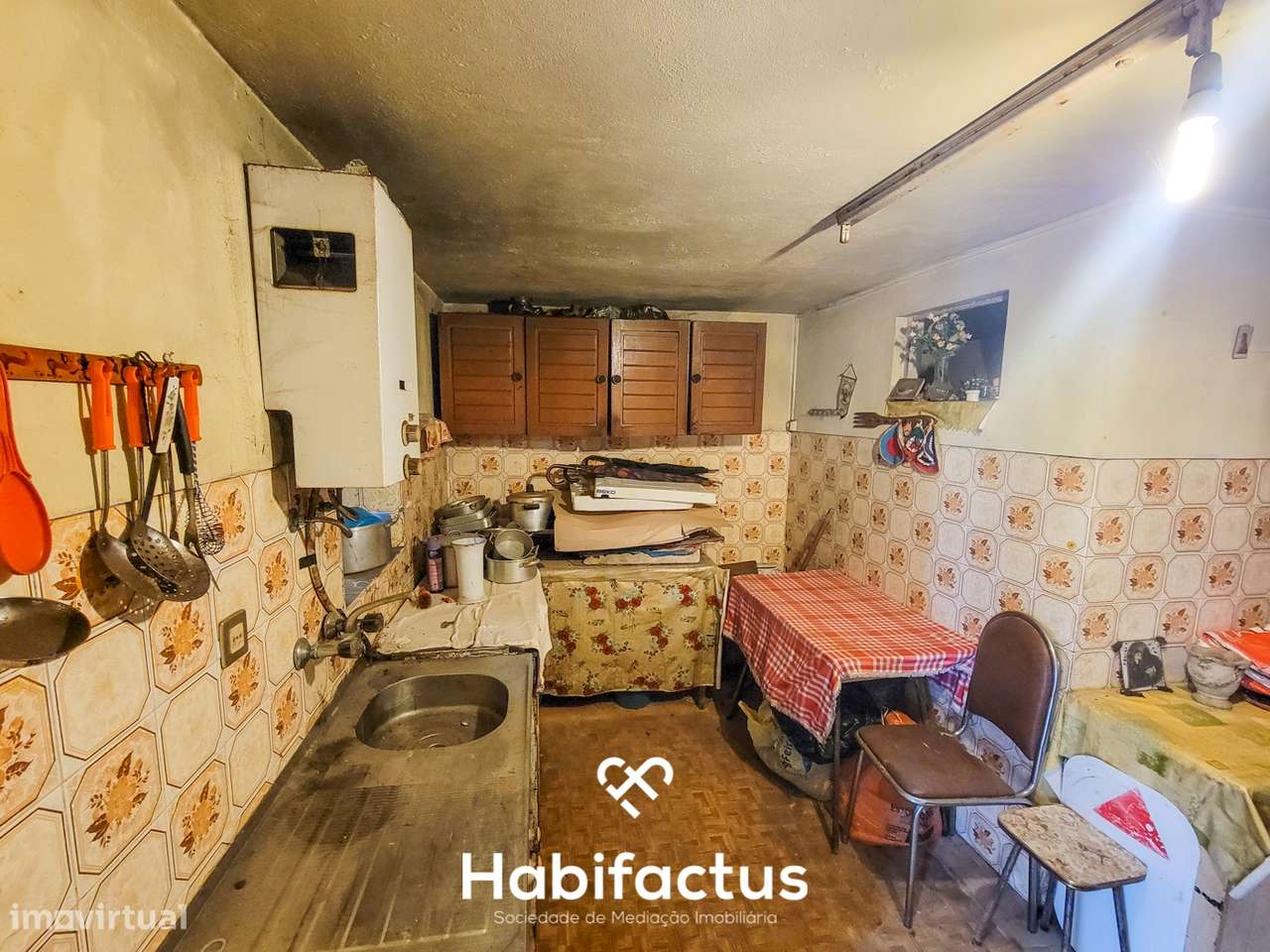 Moradia T3 á venda no Centro Histórico de Santar com Vista Privilegiad - Grande imagem: 3/16