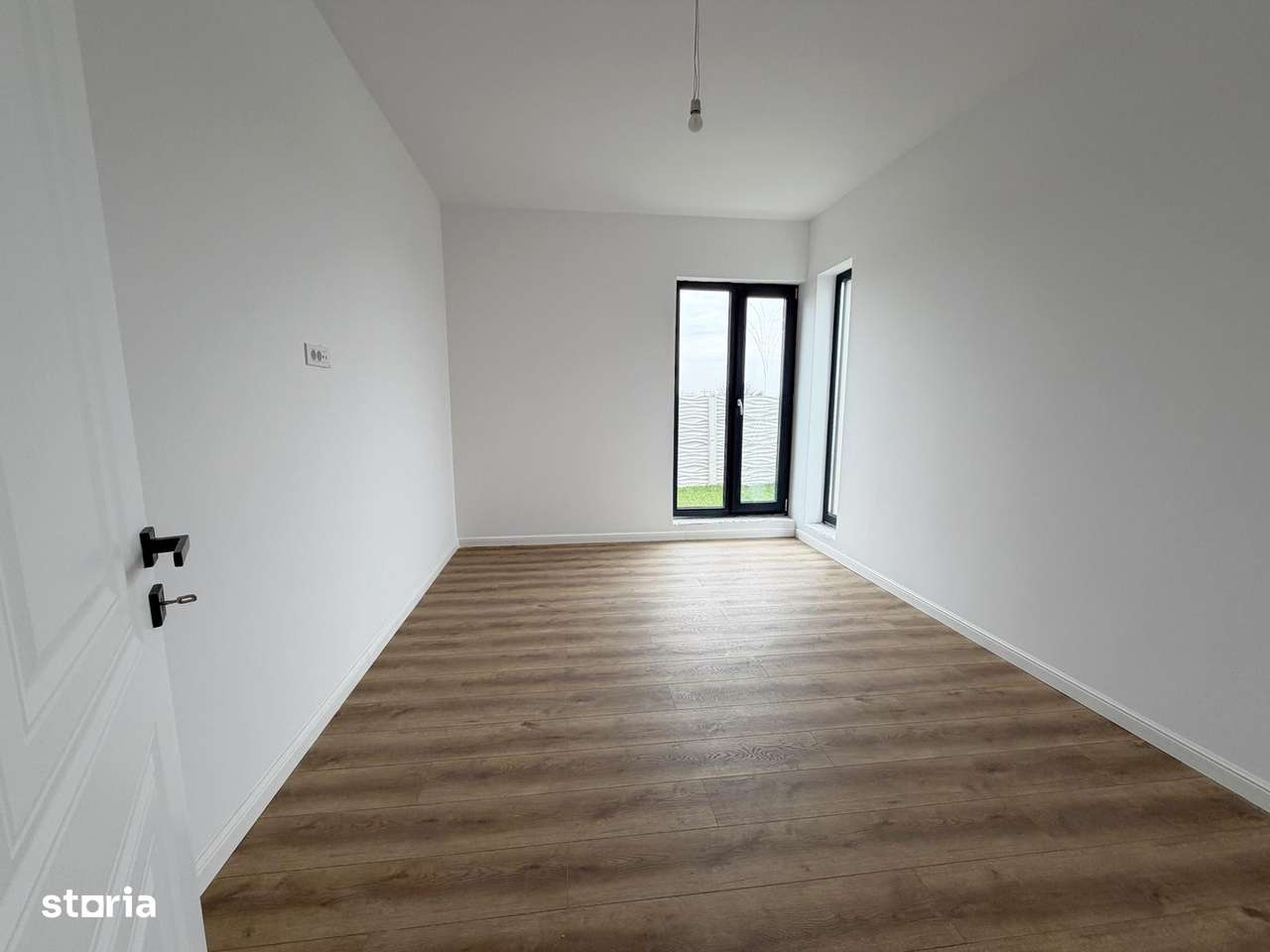 Casa individuala ~ 4 camere ~ 2 bai ~ 130mp utili + teren 470mp-2