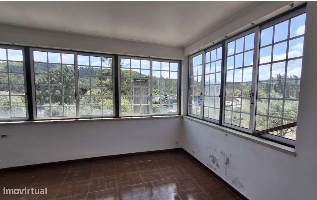 Imóvel de banco : escritura ao abrigo do simplex-18