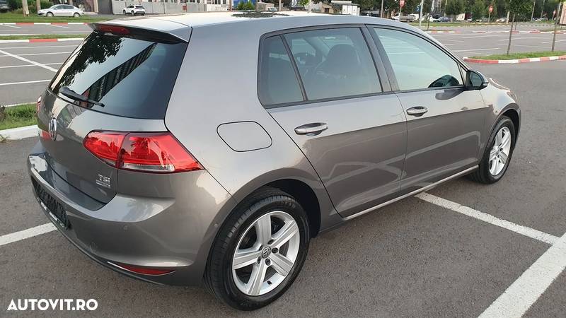 Volkswagen Golf 1.2 TSI BlueMotion Technology Comfortline - 2