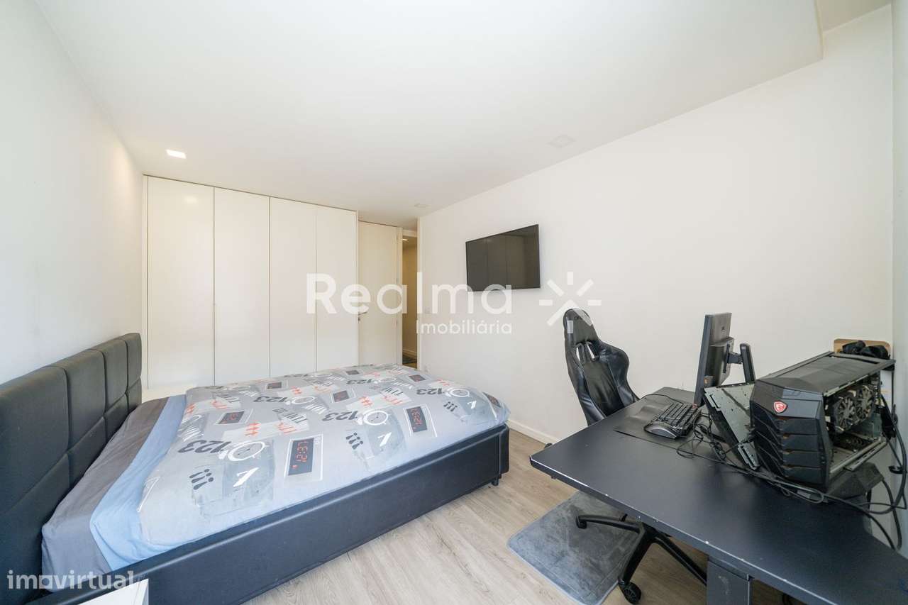 Apartamento T3 Areal- Totalmente Renovado-28