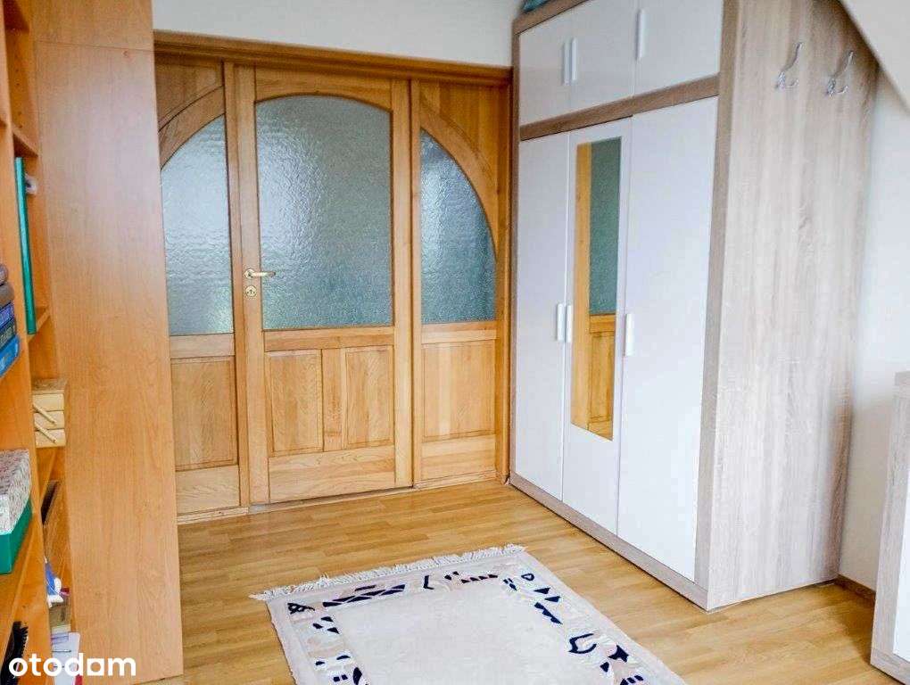 Dom wolnostojący o powierzchni 160m2 + 2 garaże + duży ogród - Pełny obrazek: 4/19