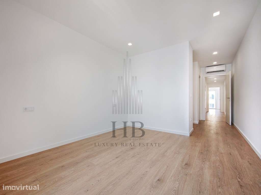 Apartamento T3 com varanda e vista Mar-22