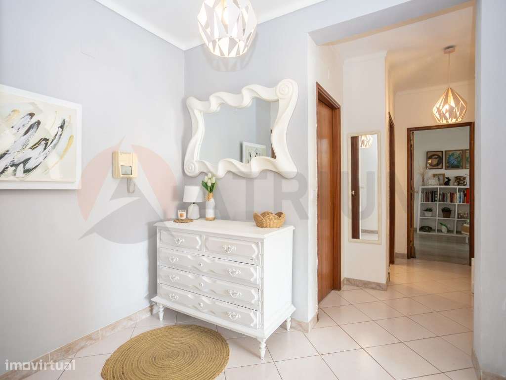 Apartamento T2 - Setúbal (Vale do Cobro) Remodelado com Varanda-9