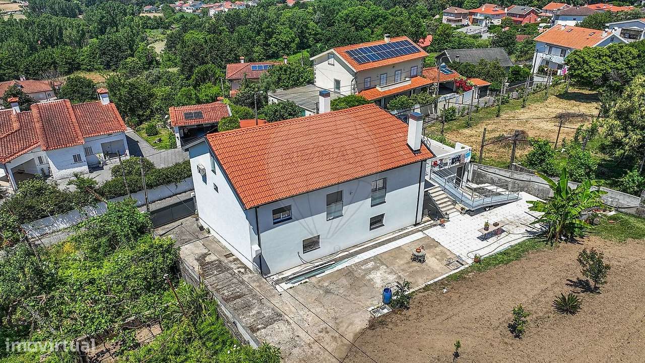 Moradia Individual T2+1 em Gondizalves – Braga - Grande imagem: 2/32