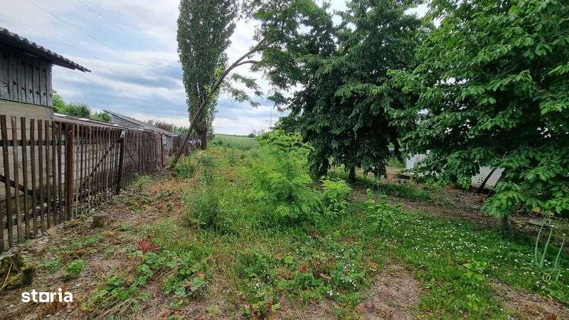 Casa si teren intravilan 2.700mp, utilitati DN1, Romanesti, Ju Prahova - Imagine principală: 4/5