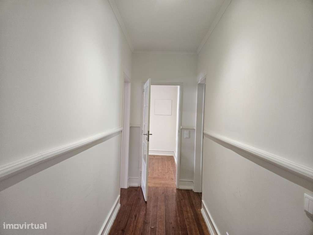 Apartamento T5 ( 180 M2 ), totalmente recuperado, situado na Viscon... - Grande imagem: 5/42