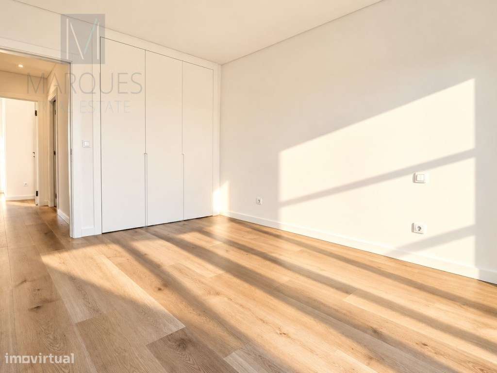 Moradia V4 com Garagem, Logradouro e Jardim em Vale de Milhaços - C...-28