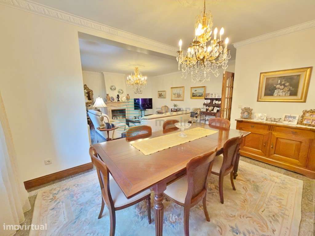 Moradia V5 com terreno com 2075m2, vista de mar-14