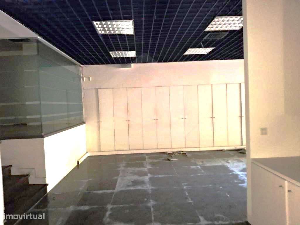 Loja em Bonfim, Porto - Grande imagem: 3/9