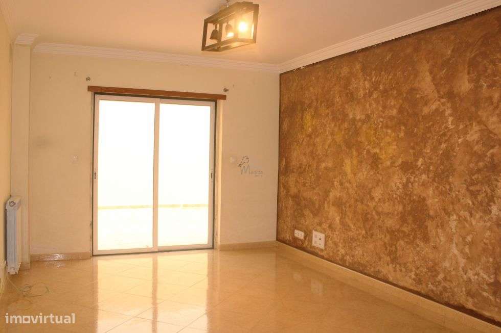 T2 com Terraço, Garagem e arrecadação-9