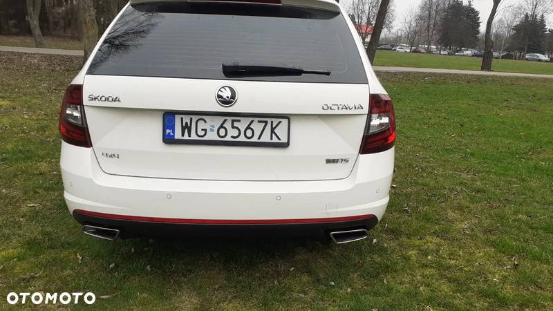 Skoda Octavia 2.0 TDI 4x4 DSG RS - 9