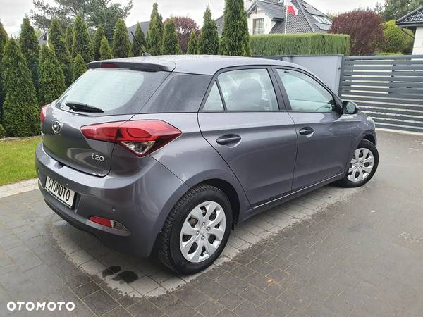 Hyundai i20 1.4 Automatik Trend - 4