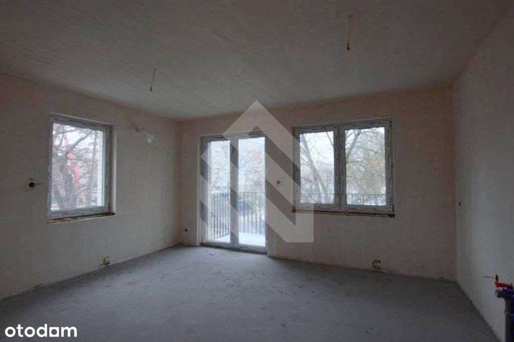 Kameralny budynek na Śródmieściu.-2