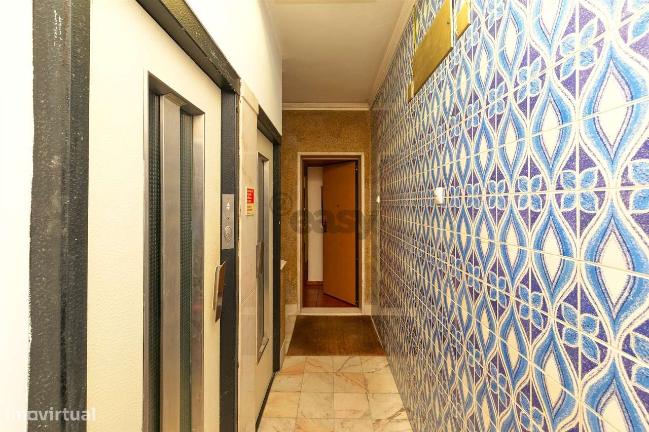 Último Piso com Vista sobre Lisboa, Garagem, Luz, Privacidade e Exclus-40