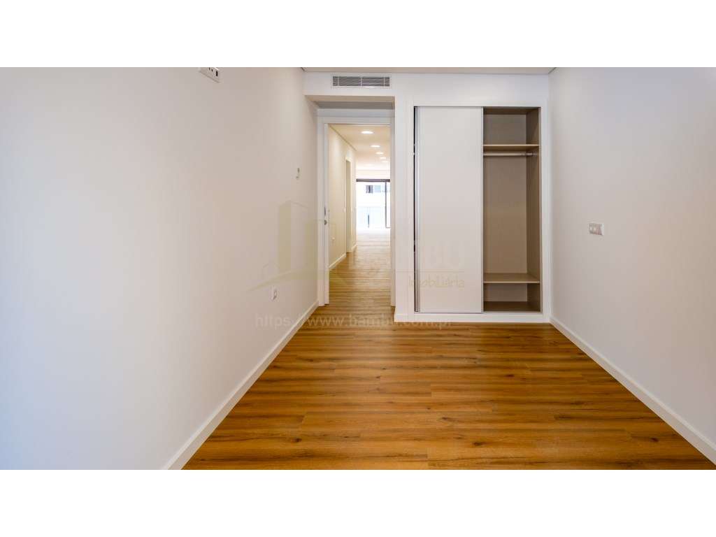 Apartamento T2 (NOVO) com lugar de garagem-14