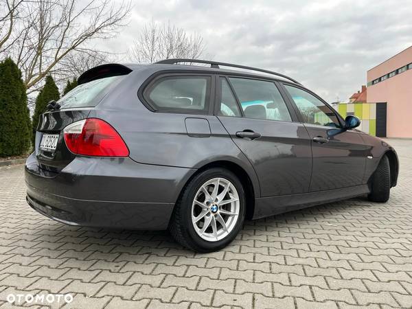 BMW Seria 3 - 10