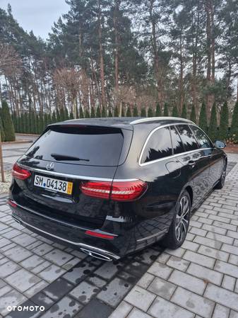 Mercedes-Benz Klasa E 400 d 4Matic T 9G-TRONIC Avantgarde - 17