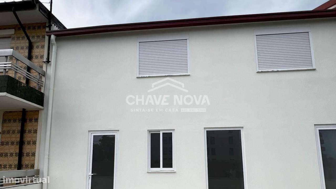 Moradia T2 Duplex na Cirvunvalação - Grande imagem: 1/11