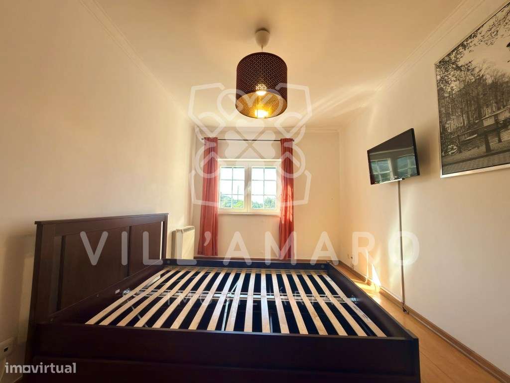 Apartamento T3 com Varanda, Arrecadação e Parqueamento-17